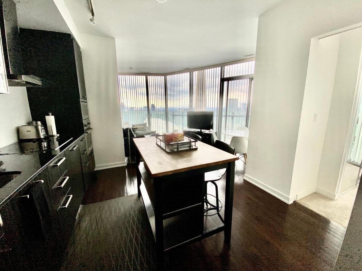 Corporate Suite 토론토 외부 사진